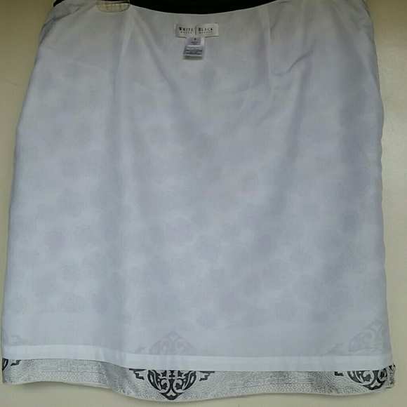 NEW White House Black Market SILK pleated skirt SZ 8 - Picture 9 of 9